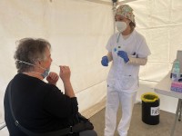 Manresa inicia la campanya de cribratges massius amb automostres de PCR