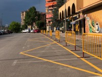 L'actuació per ampliar l'espai per a vianants al llarg de dos quilòmetres de carrers avança a bon ritme
