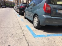 L'Ajuntament reprèn el servei de la zona blava aquest dilluns i posa en circulació 2.000 vals d'aparcament i viatges de bus gratuïts
